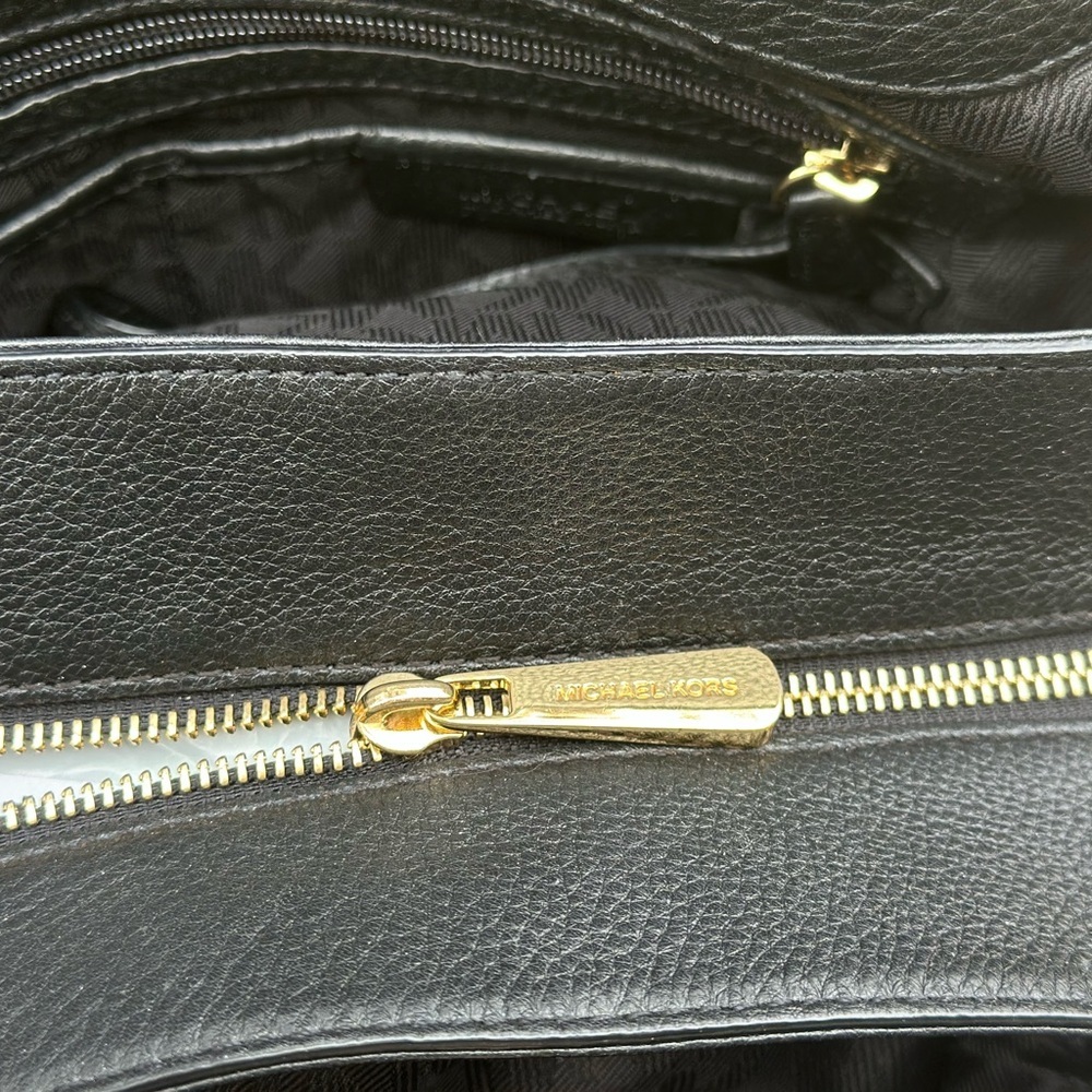 Michael Kors Jet Set Travel Large Shoulder Bag Black Pebbled Leather EUC - Picture 12 of 15